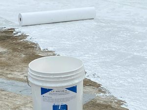 CT-Polyseal: Màng chống thấm đa năng dạng lỏng, chuyên dụng cho các công trình dân dụng, có khả năng đàn hồi co giãn cao, chịu được tia cực tím, chịu muối, cho phép vật liệu nền thở, có độ bám dính cao trên hầu hết các loại vật liệu